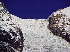 409 Dhaulagiri Icefall Close Up Early Morning From Lete 